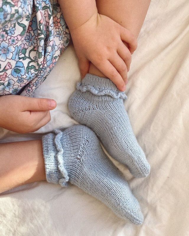 Ruffle socks junior oppskrift